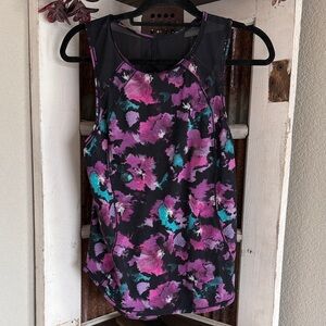 Cute Lululemon tank!